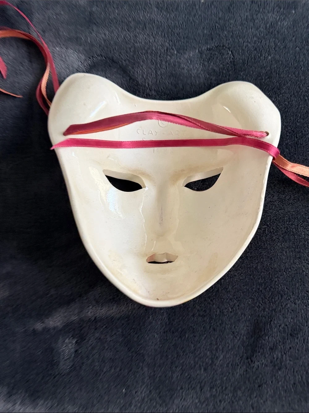 Vintage 1988 Hand-Painted Ceramic Cat Mask in Peach-Pink Gradient by Clay Art